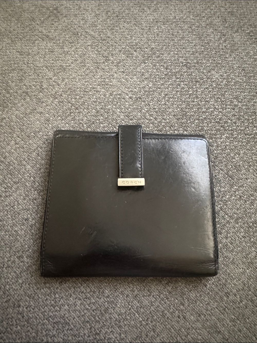 Vintage Coach Black Leather Snap Bifold Wallet with Gold Logo